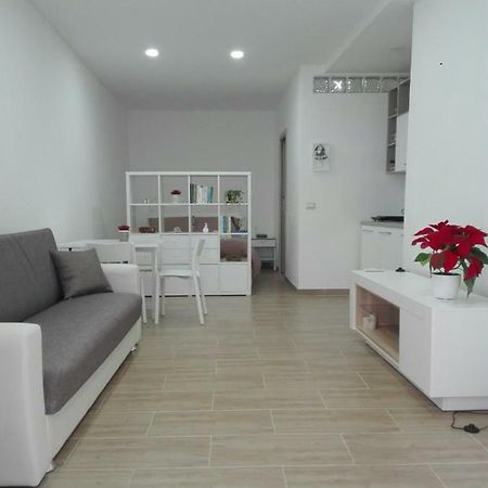 Al Centro Di Cagliari Apartment ภายนอก รูปภาพ