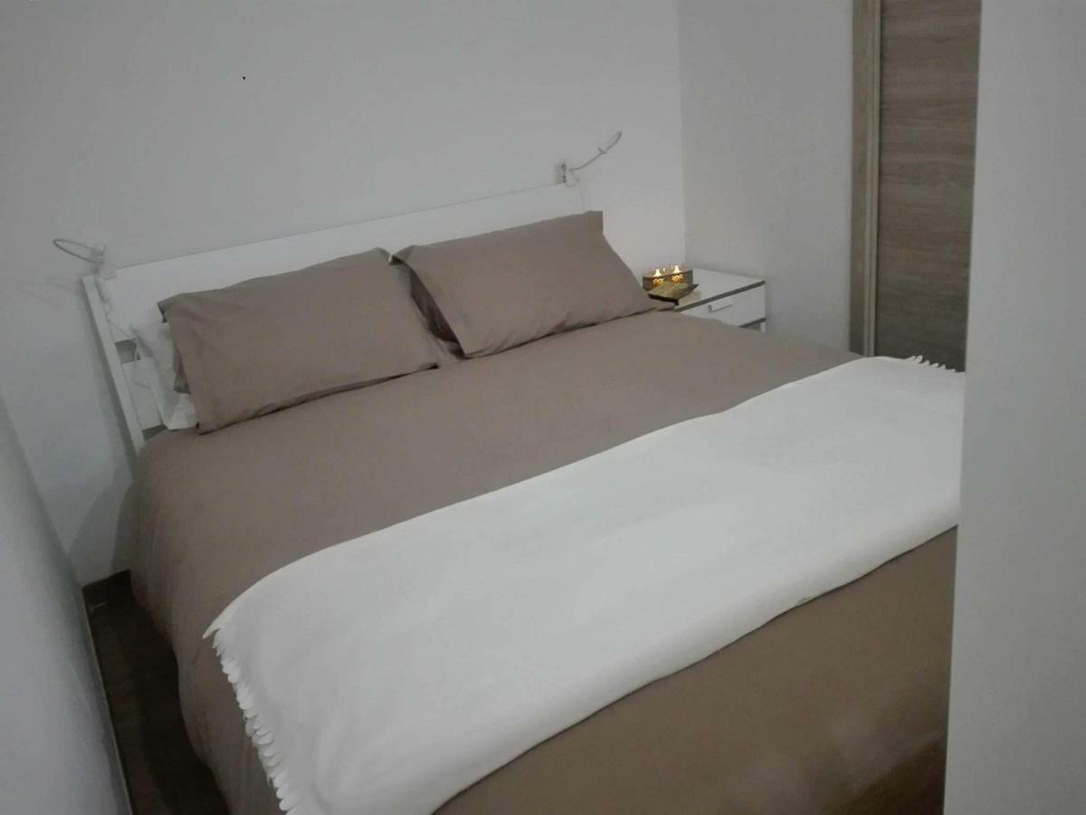 Al Centro Di Cagliari Apartment ภายนอก รูปภาพ