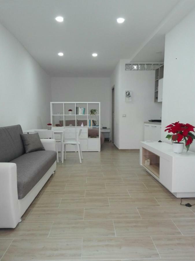 Al Centro Di Cagliari Apartment ภายนอก รูปภาพ