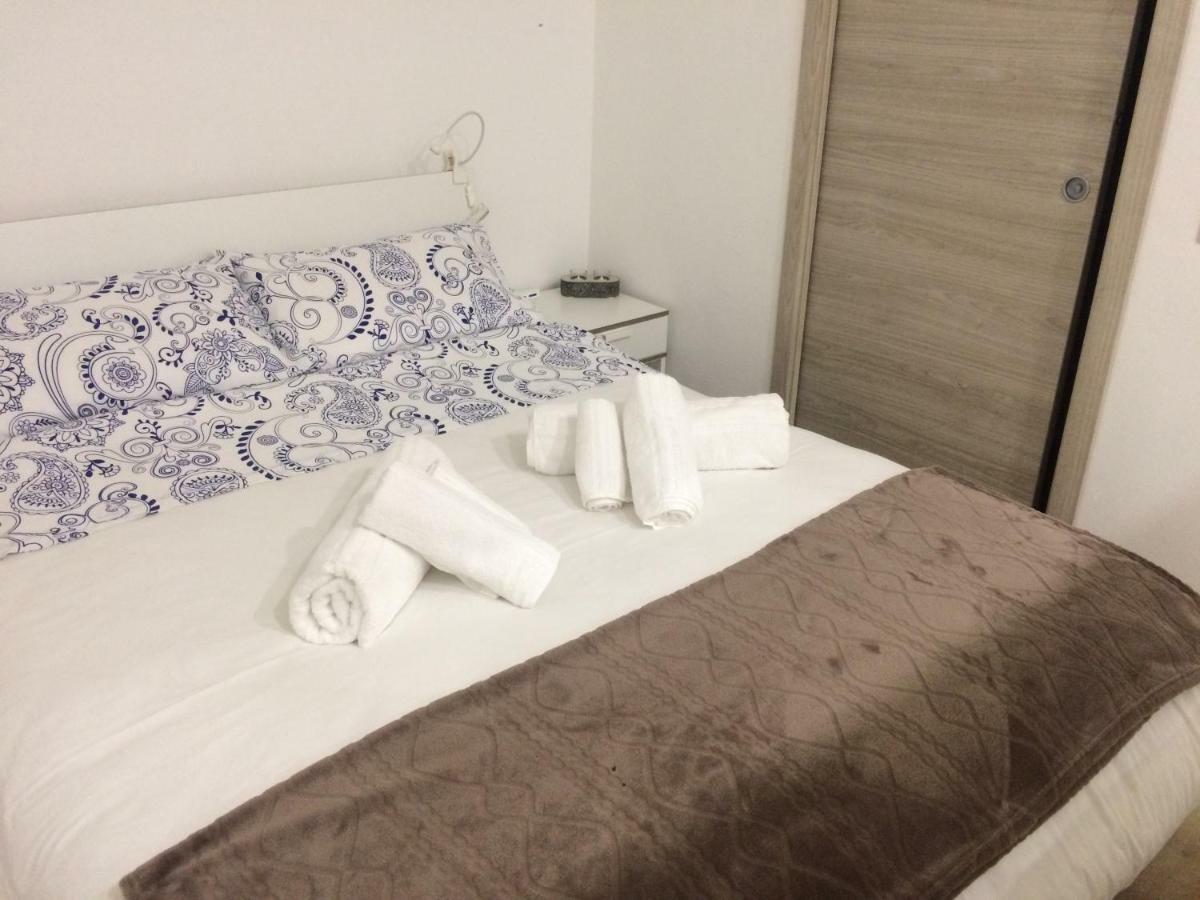 Al Centro Di Cagliari Apartment ภายนอก รูปภาพ