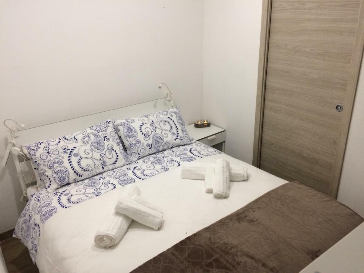 Al Centro Di Cagliari Apartment ภายนอก รูปภาพ